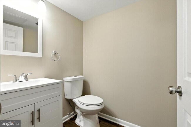 Building Photo - 1307 Farrara Dr