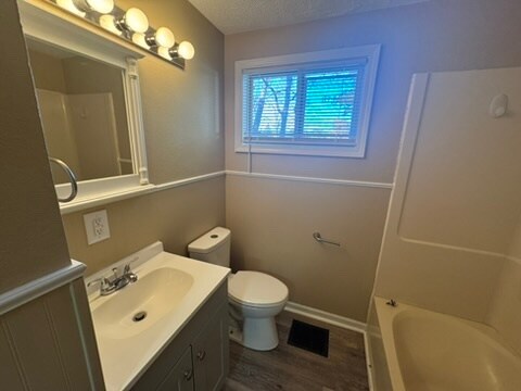 Building Photo - 907 Dover Dr