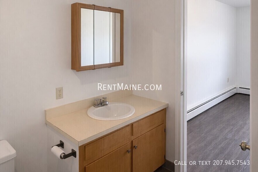 Building Photo - 46 Baker St