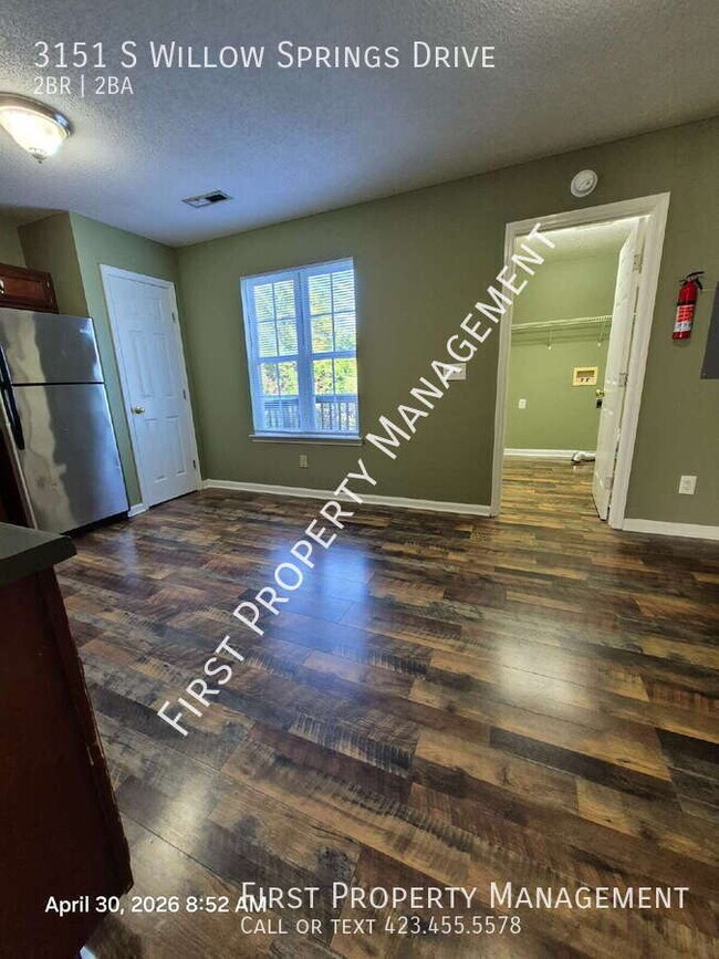 Building Photo - 3151 Willow Springs Dr NE
