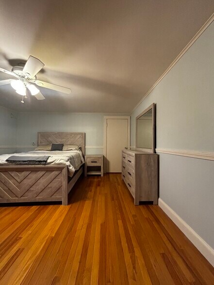 Building Photo - 30 Linwood Ave