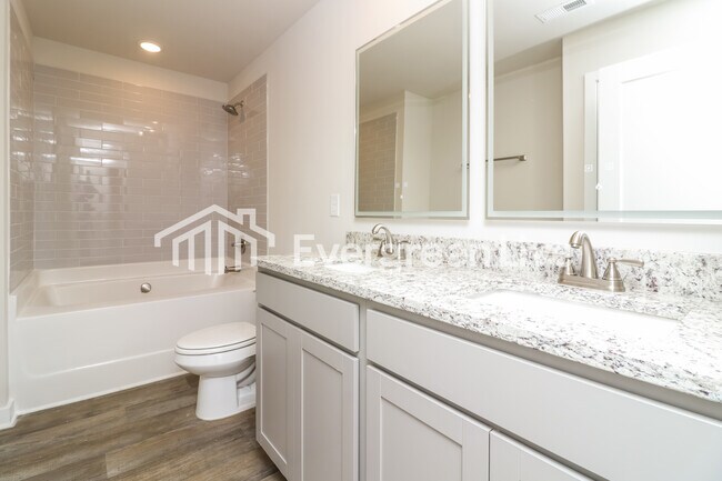 Building Photo - 4834 Station Ln