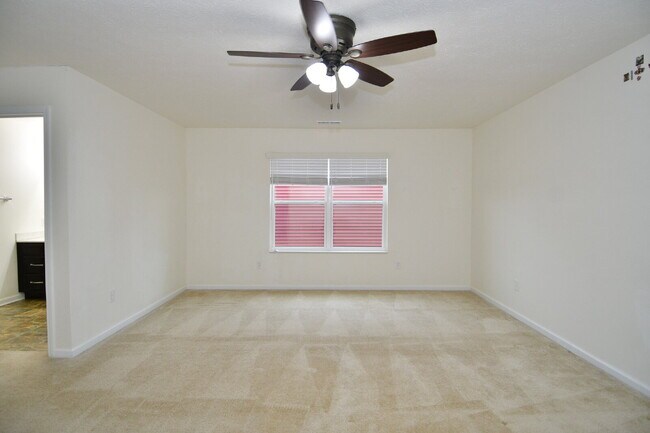 Building Photo - Spacious 5-bedroom, 3 full bath home in the Greenwood/Clark Pleasant area