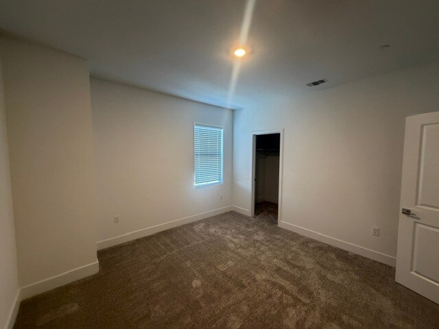 Building Photo - Lathrop - Gorgeous 5 Bedroom 3 Bathroom Home