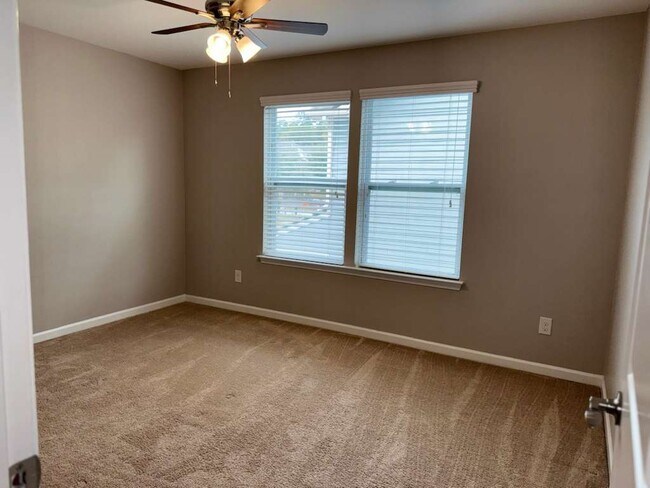 Building Photo - 2041 Fuschia Ct