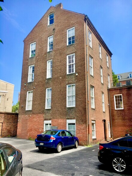 Building Photo - 10 S Wolfe St