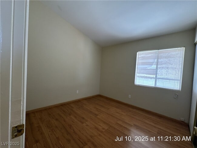 Building Photo - 45 Tanglewood Dr
