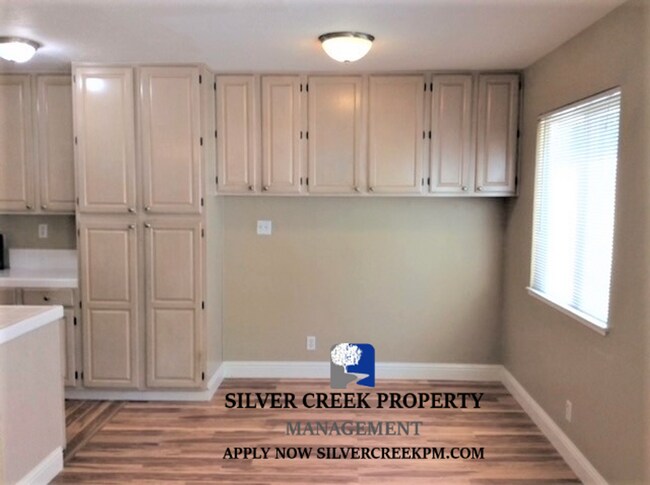 Building Photo - Charming and Cozy 2 Bed 1 Bath Condo in Pleasanton