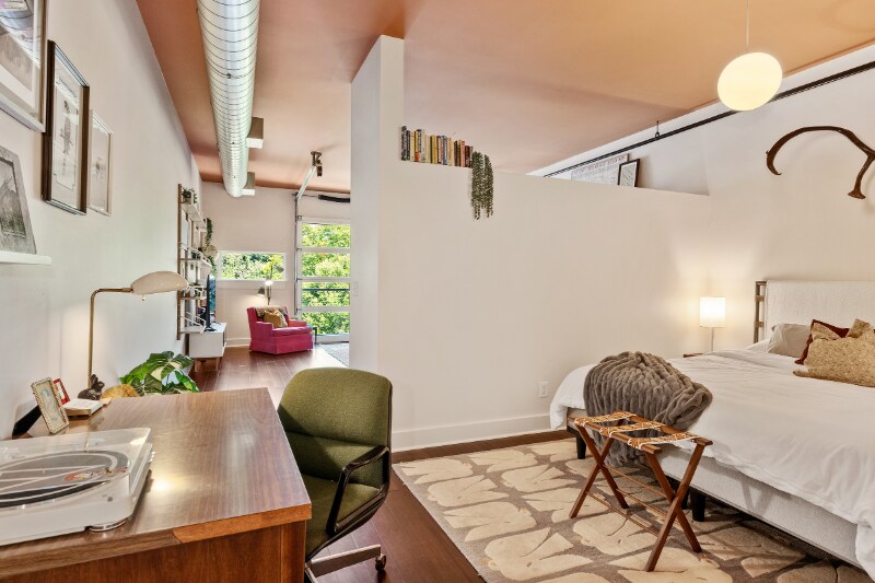 Building Photo - 1611 Central Ave