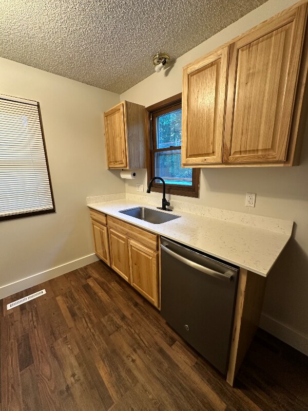 Building Photo - 7809 Prairie Ave