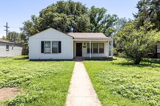 Building Photo - Charming Home Near Texas Tech – Modern Upg...