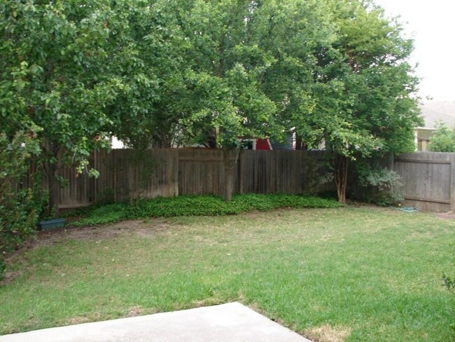 Building Photo - 1720 Lynnville Trail