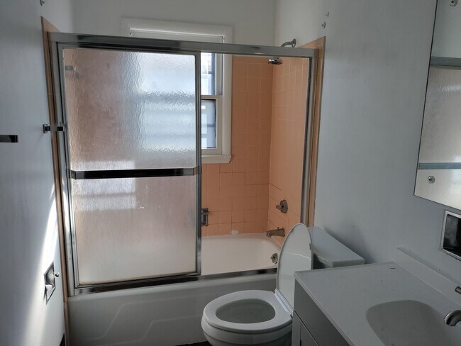 Building Photo - 5834-5836 N 69th St. (Duplex)