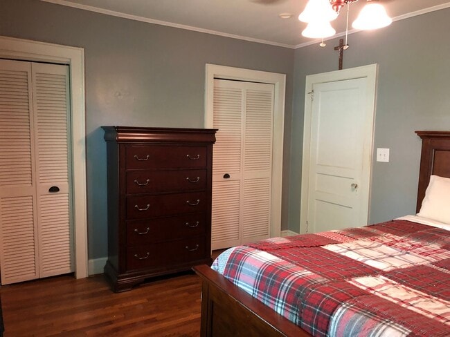 Building Photo - Charming Home in Haymount