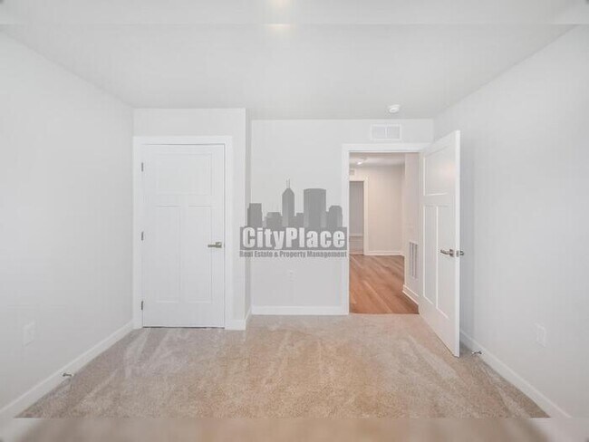 Building Photo - 7009 E Bean Blossom Dr