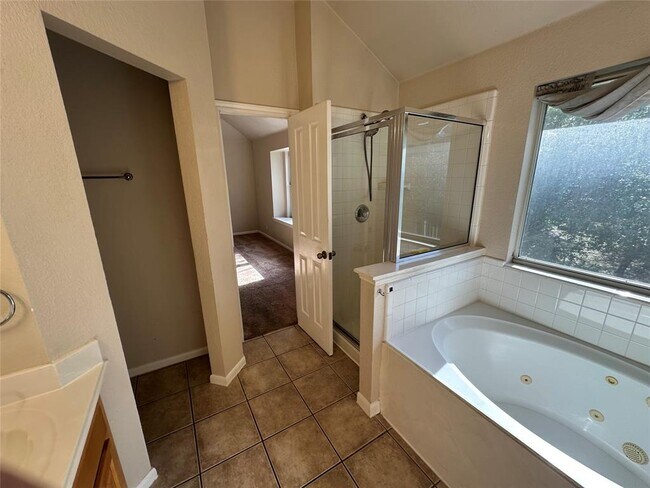 Building Photo - 9212 Sommerland Wy