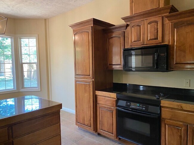 Building Photo - COMING SOON!!! GATED - STONE MEADOW SUBDIV...