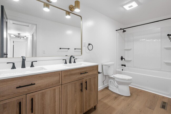 Building Photo - 6028 Leycross Dr