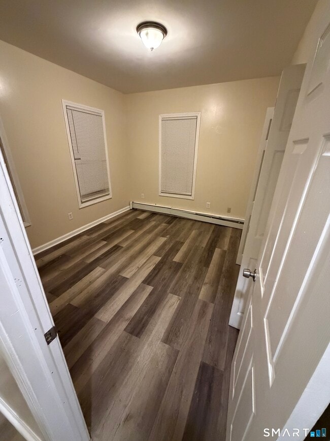 Building Photo - 147 Hazel St