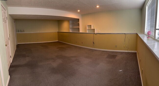 Building Photo - 6775 Windfaire Dr