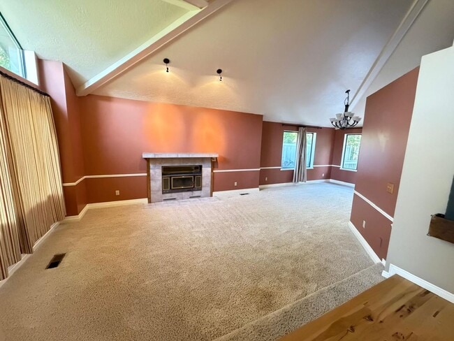 Building Photo - 2298 E Oak Leaf Way