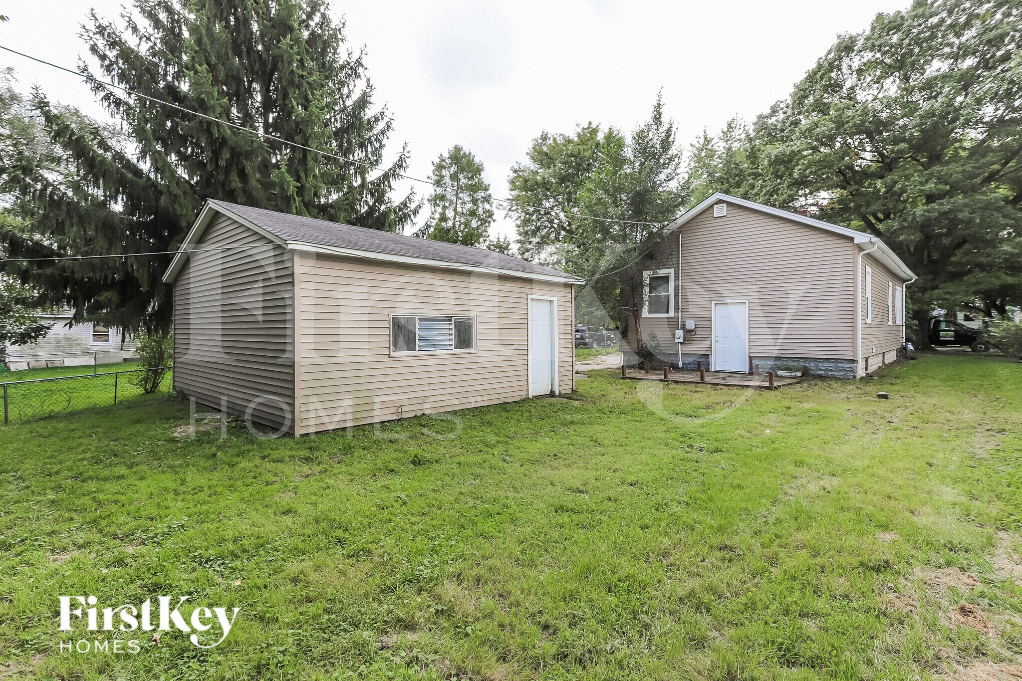 Building Photo - 1146 Hinckley St
