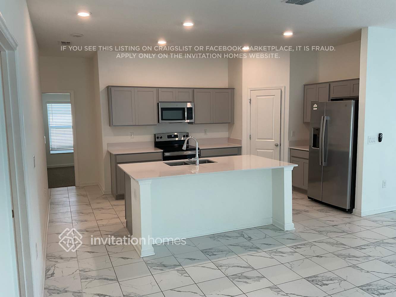 Building Photo - 4321 Bull St