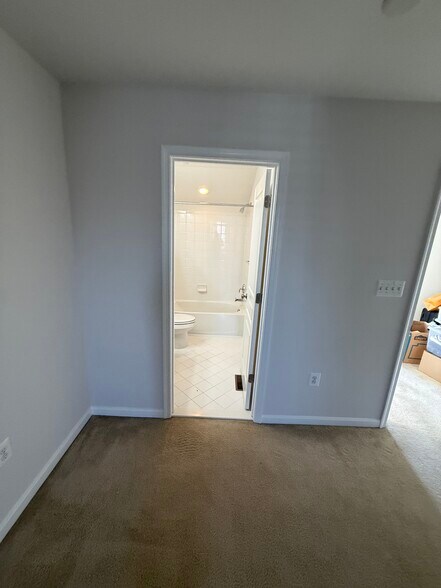 Building Photo - 20 Boucher Pl