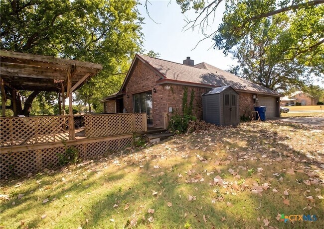 Building Photo - 206 Texas St