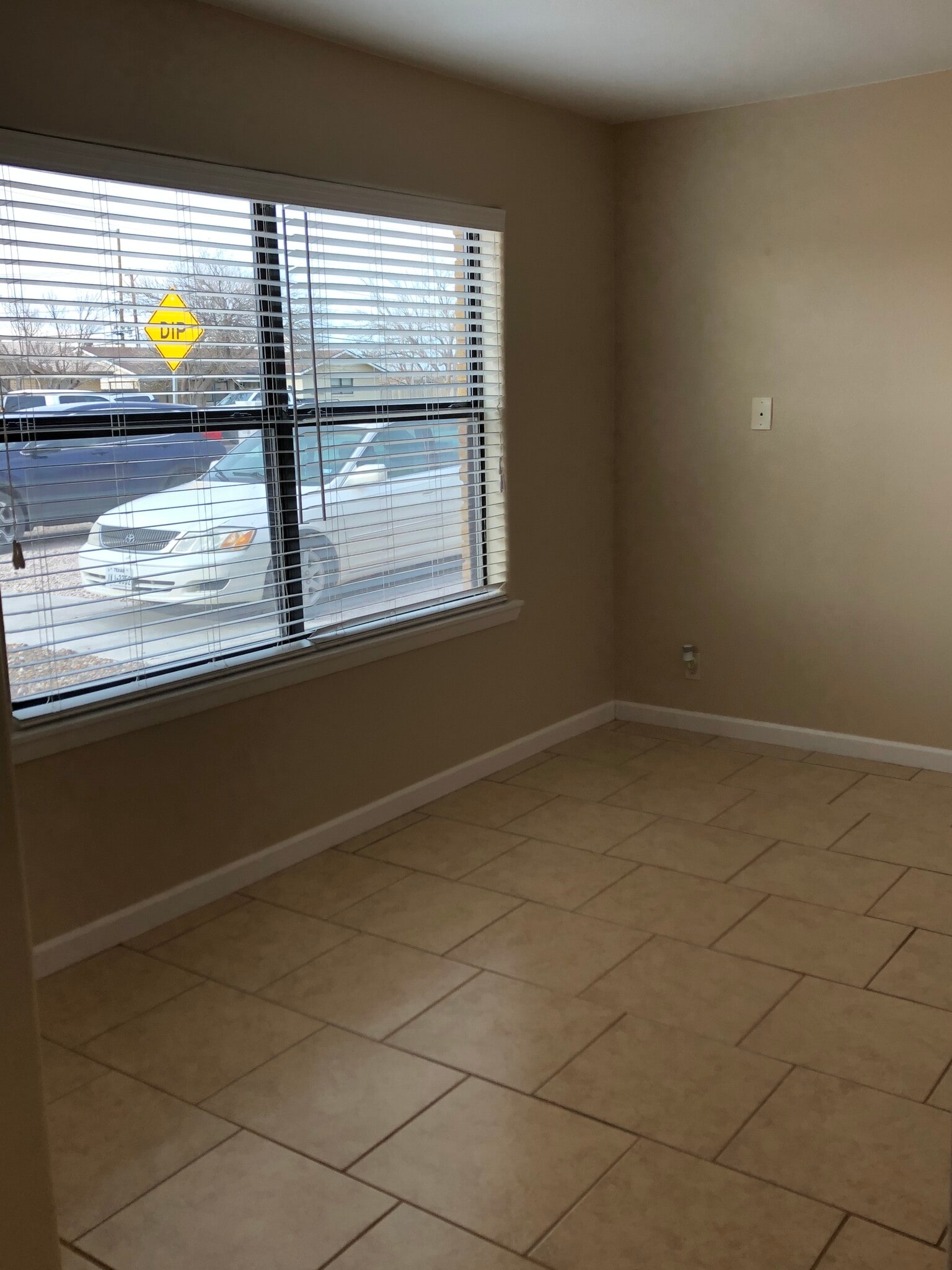 Dining Room - 4703 W Illinois Ave