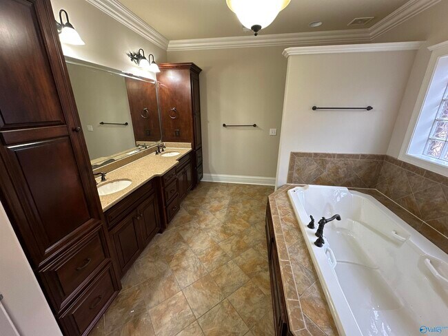 Building Photo - 6 Walnut Cove Blvd SW