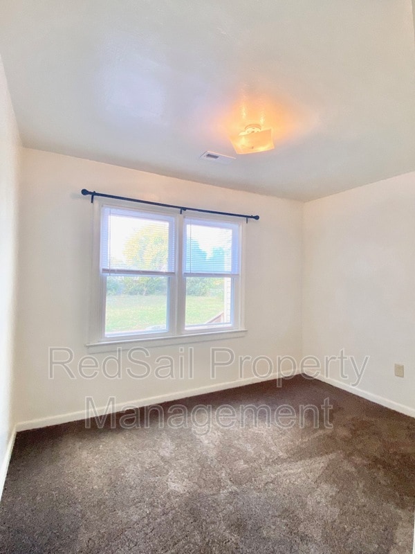 Building Photo - 17 Hoopes Rd