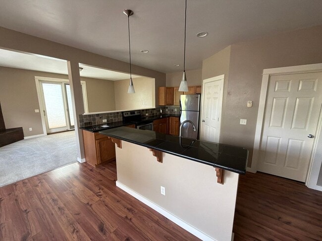 Building Photo - 712 Forestglen Dr