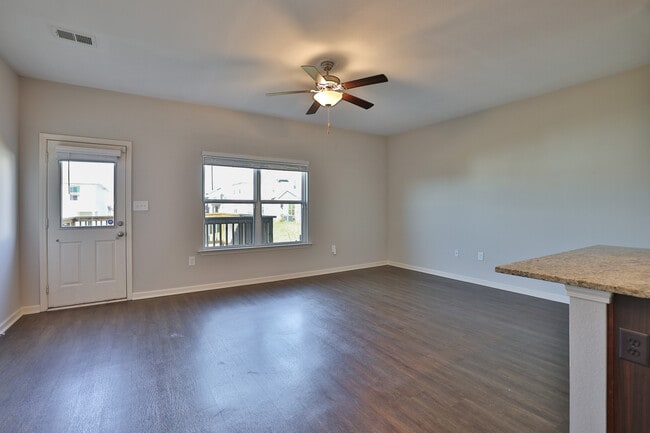 Building Photo - 6393 Raibow Row