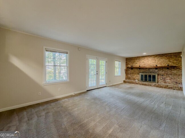 Building Photo - 518 Barbashela Cir