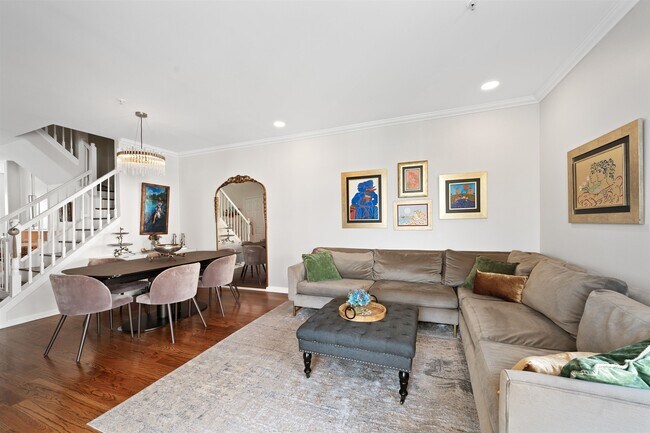 Building Photo - 449 Albany Ct