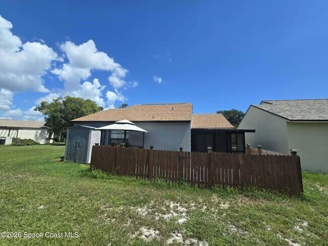 Building Photo - 1697 Parakeet Ct