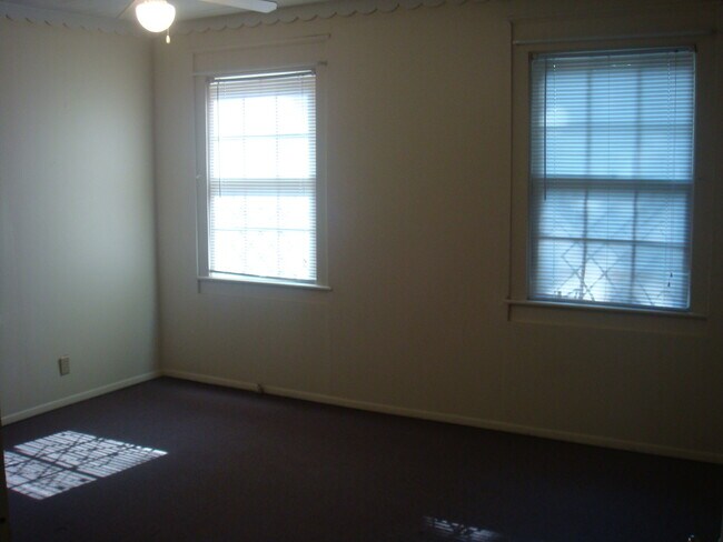 Building Photo - 1401 Williams St