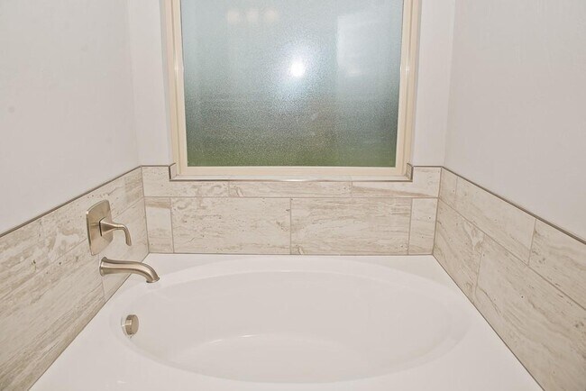 Building Photo - 1005 SW 140th St