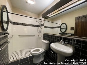 Building Photo - 315 Hillcrest Dr