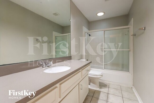 Building Photo - 4014 Cedar Forest Dr