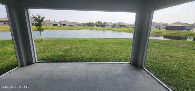 Building Photo - 586 Cooper Ct