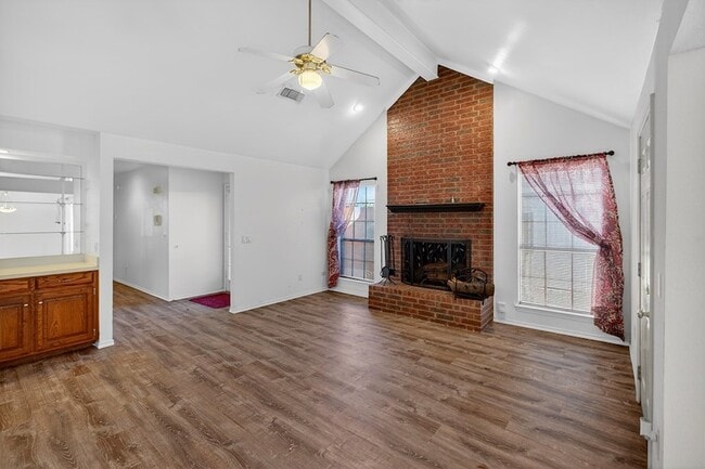 Building Photo - 1709 Castleford Rd