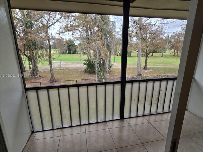 Building Photo - 7825 Fairview Dr