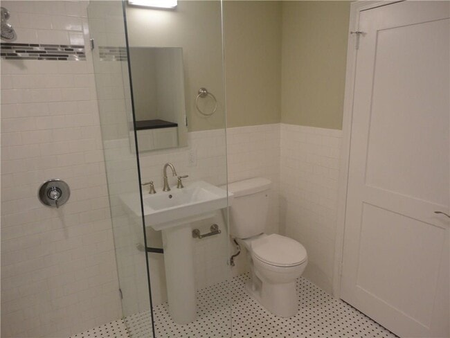 Building Photo - 3311 Speedway