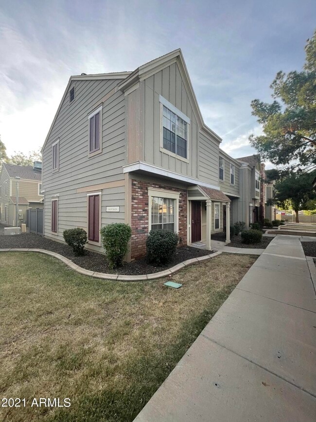 Building Photo - 3416 W Julie Dr