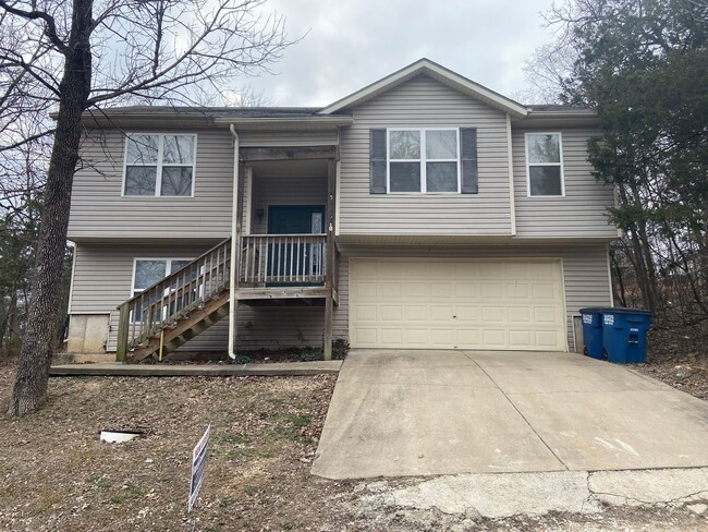 Building Photo - Single Family Home in Merriam Woods