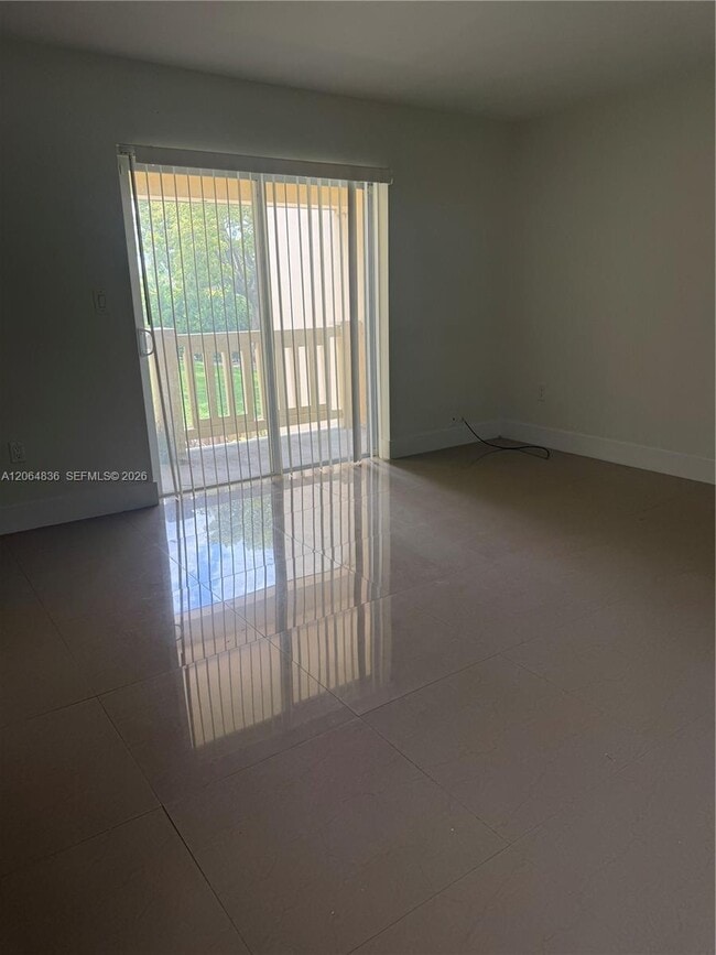 Building Photo - 8383 SW 137th Ave