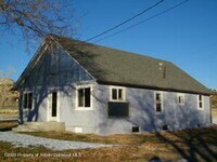 Building Photo - Charming 2 Bedroom Home- PRICE REDUCED!
