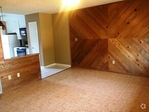 Building Photo - MOVE IN SPECIAL***Cozy Condo - Central Lak...